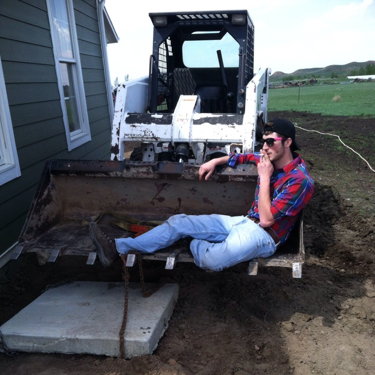 jaketheunisssen's profile picture. Just another 20 something white guy