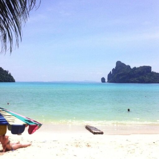A simple guide for students who love to travel .. http://t.co/Eak6vPYbXy Mairead and Lauren x