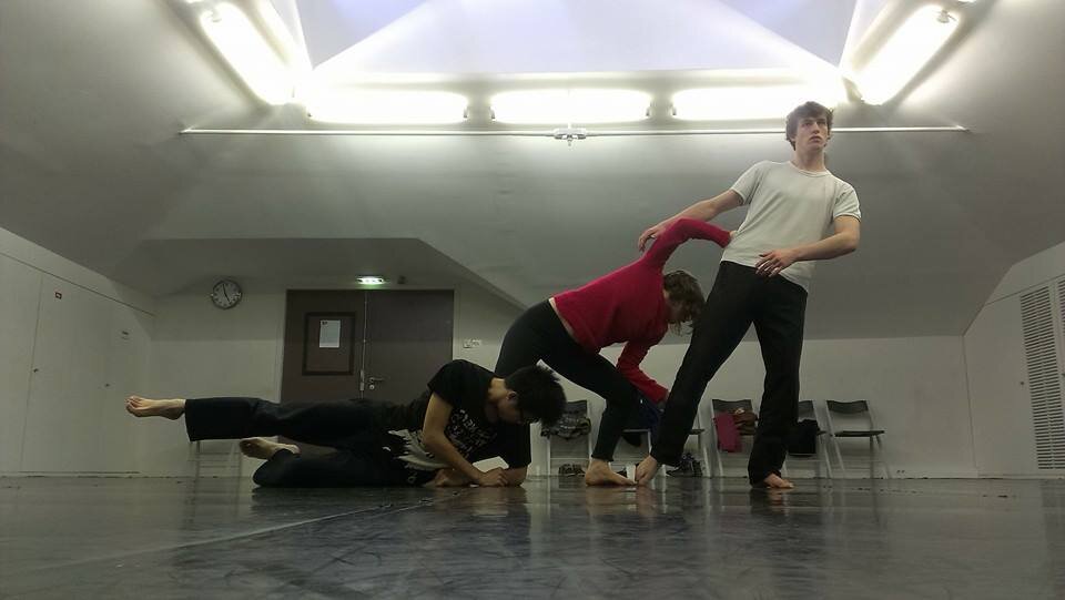 Physical theater interacting with innovative #digital #communities : #makers #museogeek #education #open