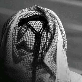 الذڳرﻳااتَ ﺗﺑقى .. وٌلكنَ / آإصحآبهآ يرحلونَ