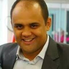 Pai, esposo, Cristão, atuante na  Política.  Flamengista, Vilanovense e morador apaixonado de GOIÂNIA!