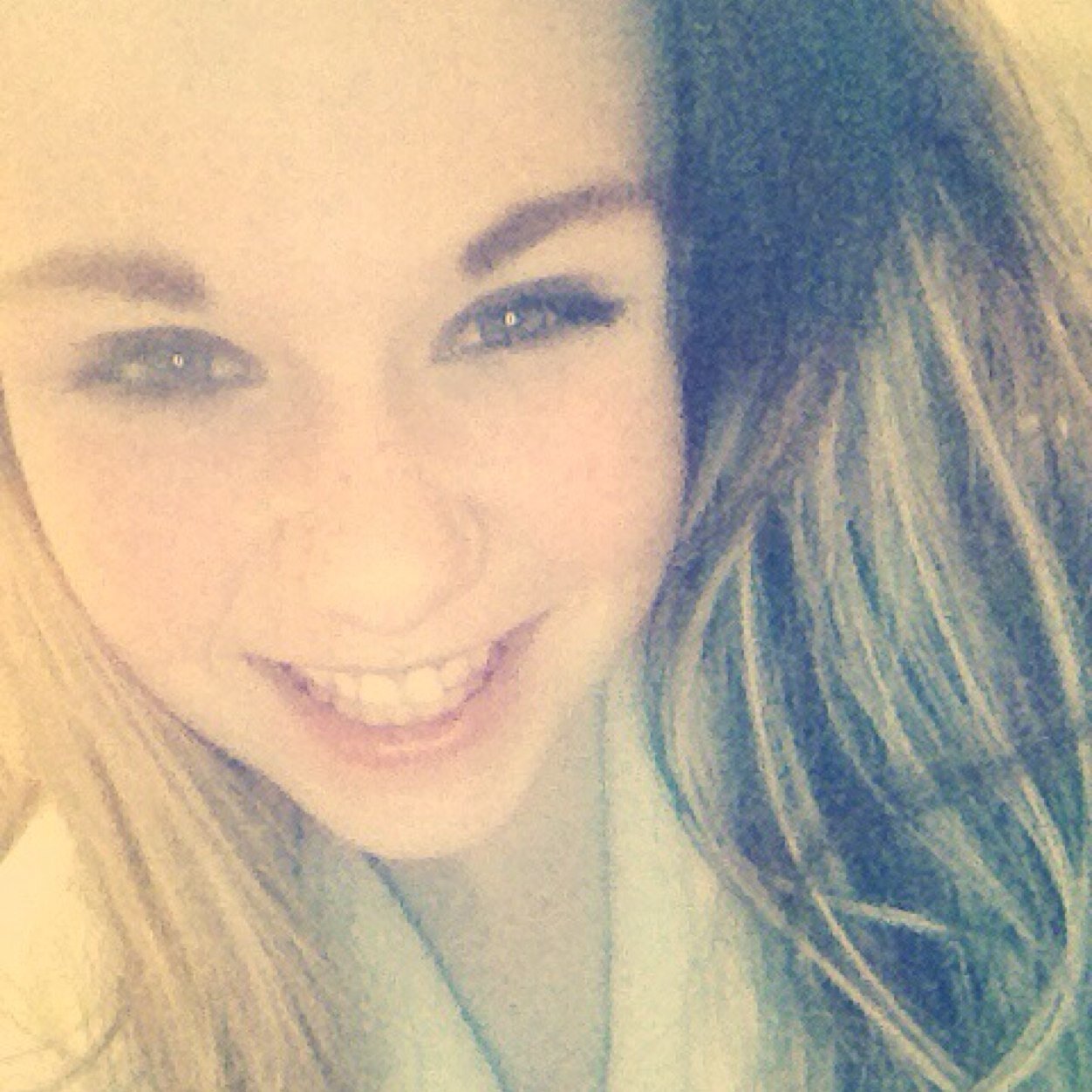 Facebook; courtnie summerfeild 
Bbm; 756340bf
Snapchat;horridhenryxo
Instragram; courtssummerfield