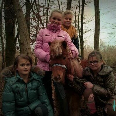 Grethe schenk #12jaar#Zwemmen#Paardrijden#Fritsbodee#Urkk#Christen#