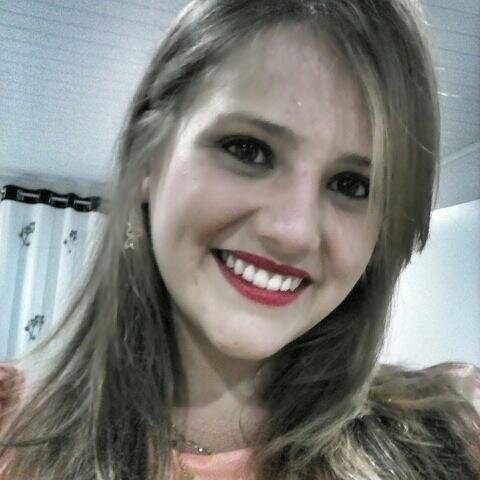 Sou como você me vê. Posso ser leve como uma brisa ou forte como uma ventania, depende de quando e como você me vê passar.”