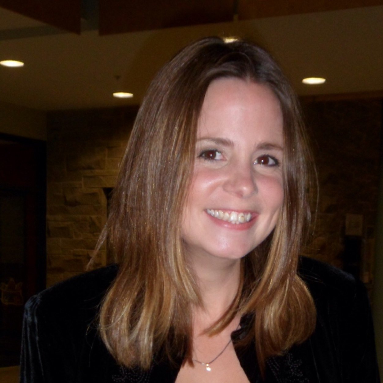 I am a licensed paralegal with the Law Society of Upper Canada. Helping people build solutions to thier employment law issues.