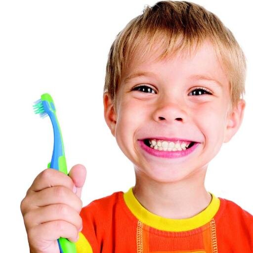 Transmitir a estudiantes de Odontología la importancia de la odontología en la edad temprana de la infancia, señalando las repercusiones que esto puede originar