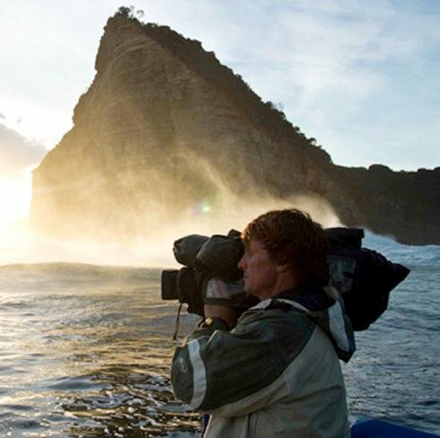 Award Winning Surf Film Director & Cameraman. Ocean lover and swell chasers addict. Latest productions http://t.co/v1hjselGtG
