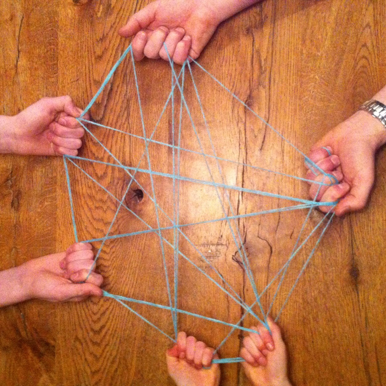 VerbindingD's profile picture. 4 moeders organiseren lezingen/workshops HSP, HB, ASS, ADHD, jou, hulpvragers, hulpverleners en leerkrachten VERBINDEN wij met elkaar