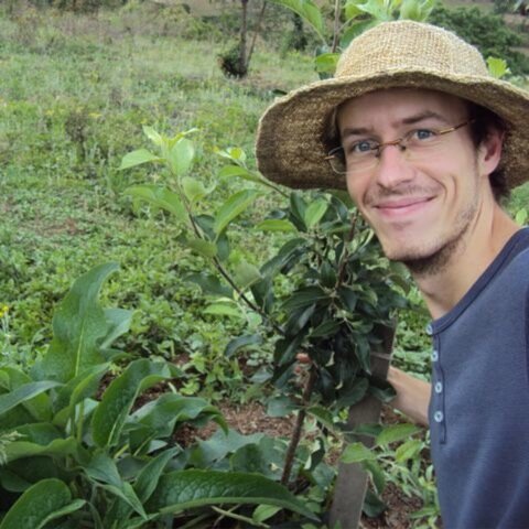 Organic farmer, #vegan, chemist, traveller, photographer, M.Sc. candidate in Agroecology at NMBU Norway.