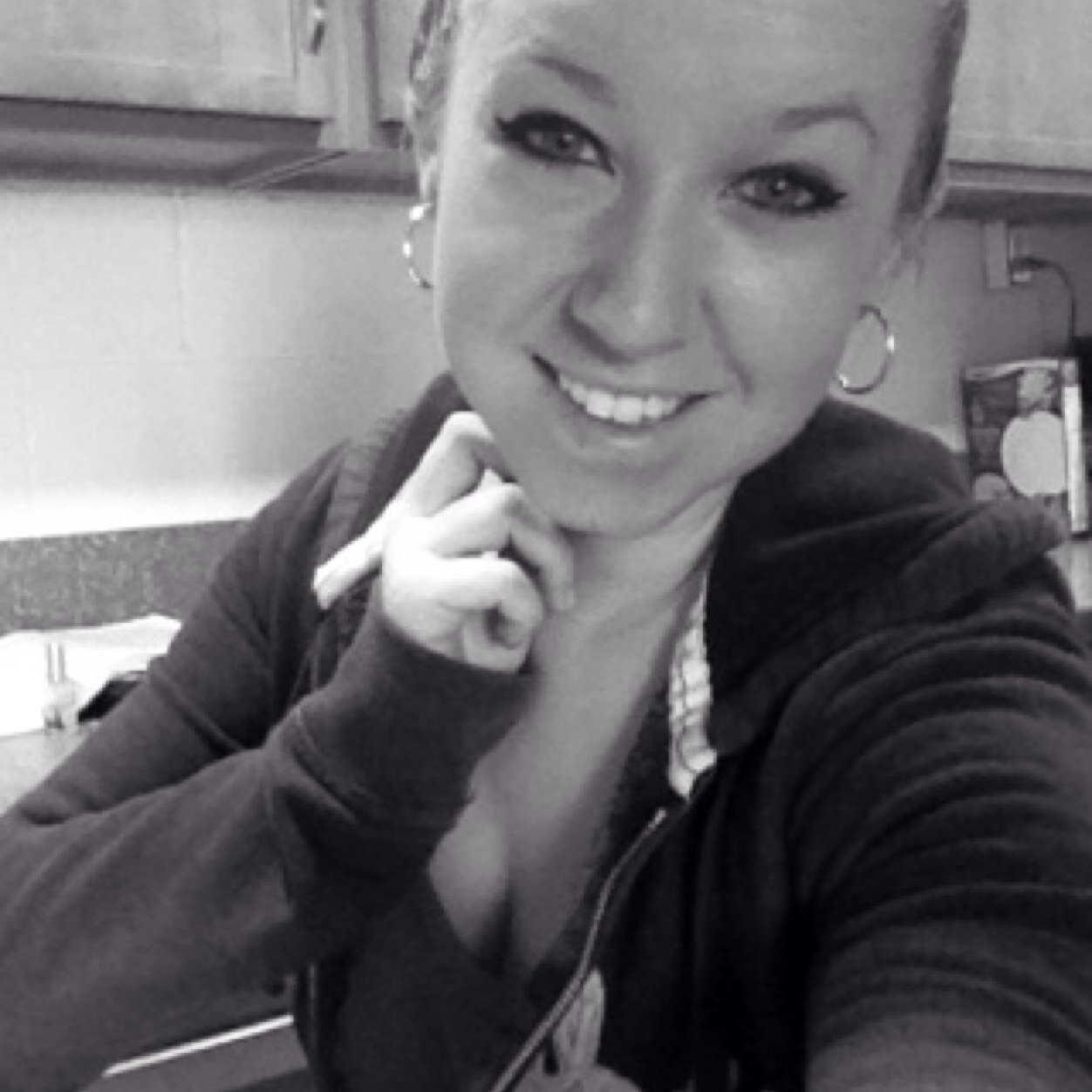 kwoodiie123's profile picture. #TeamiPhone4S #TeamGemini
The more you like yourself, the less you are like anyone else, which makes you unique-Walt Disney 3