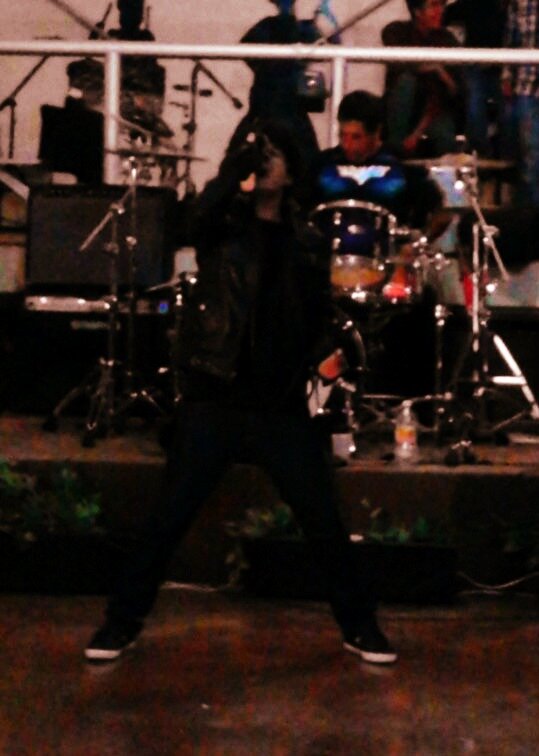 SaxrifixioOfici's profile picture. Escaladores para alcanzar los sueños, rockanroleando con la banda, Lanzando nuestro Disco Angel Caido saludos Raza! lml