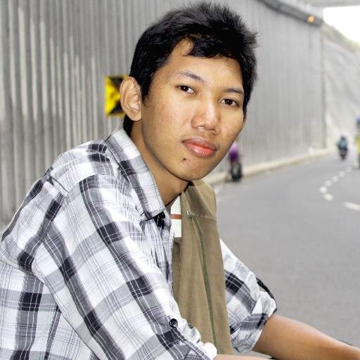 Bukan Motivator, Bukan Ustad, Bukan Pelawak, Hanya Orang Biasa Aja  yg Ingin Menjadi Orang yg Luar Biasa dan Tetap Beriman.|