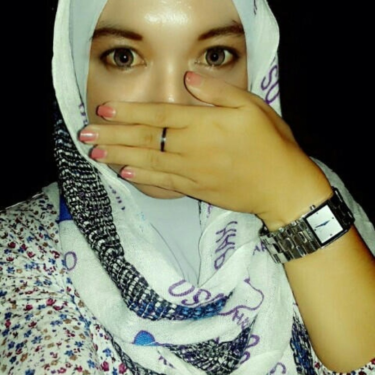 I'm proud to be hijabers,Simple personal,travelling addict, movie freak♥ALLAH SWT ♥Muhammad SAW ♥ My Mom and Dad ♥ chocolatte ♥icecream
