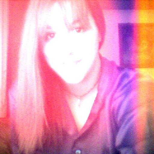 My name is Ajla but call me KiKi...I'm 17 and I love Justin Bieber so haters fuck of !!!  d(- _- )b  3