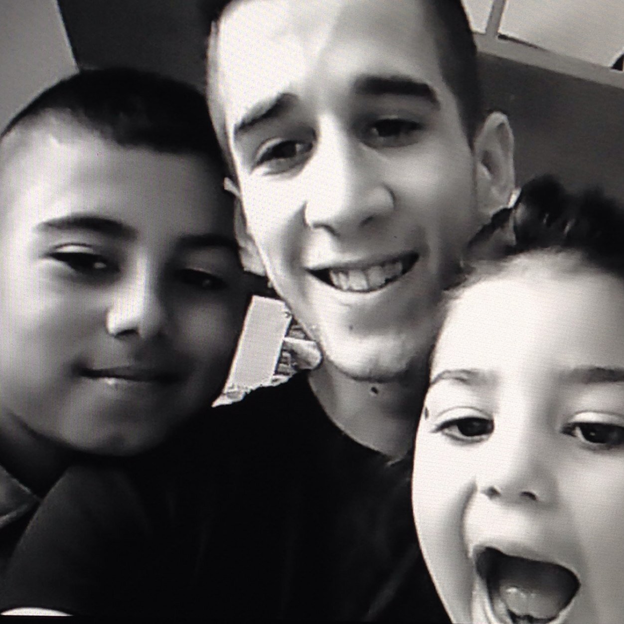 Jhernandezc30's profile picture. Catala, independentista, pare de tres fills i de esquerres, avui no se si del psc o de cap partit politic. Economista.Força Barça.