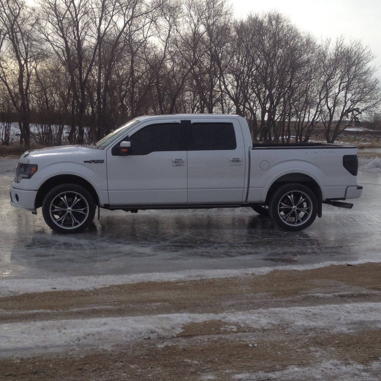 LittleRyan07's profile picture. 