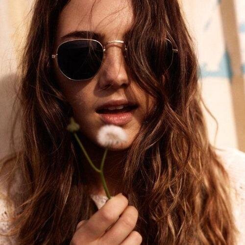 Amelia Zadro 19yrs old. Australian Model #Role-play bot not real {Acc of ❥:@amelia_zadro}