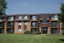 Candlewood offers studio, 1 and 2 bedroom apartments for rent. Our apartments are spacious and feature views of our spectacular neighborhood.