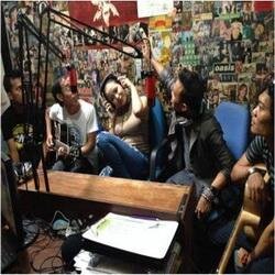 Hancur Band yg merubah namanya menjadi DeCaurz kini kembali terjun di Industri Musik Tanah Air dgn perubahan KONSEP yang lebih Matang sbg bentuk Revolusi