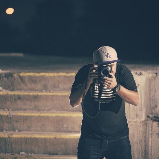 Business owner, Hustlin Photographer, Dj City Photographer, Cyclist, Jack of all Trade and friend...... Check out my work http://t.co/l8Uz5Kog