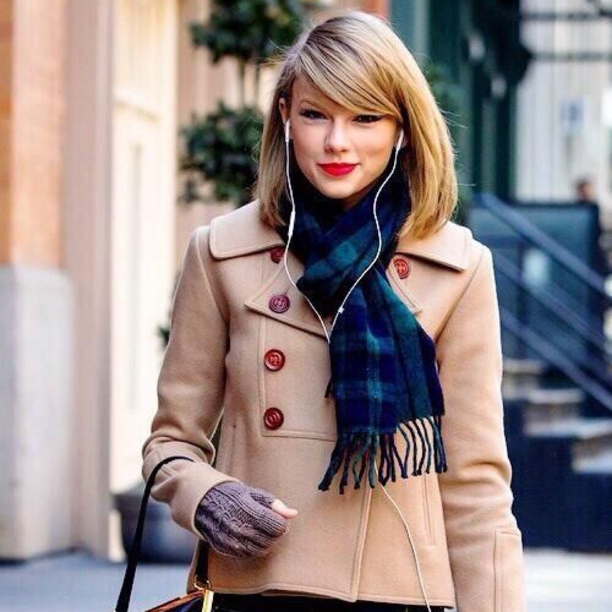 this is just a voting account for Taylor :)