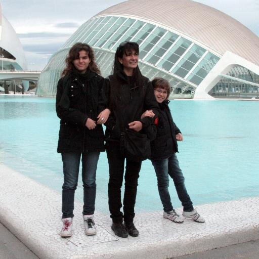 floresyazabache's profile picture. Madre de mis preciosas niñas. Aficionada a Niebla y la Paulaner con buena compañía.