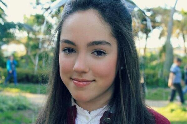 11. me llamo María, soy  Cariñosa y risueña, ganadora de la voz Kids, Hermana de @CarlosA_LHDP (Roll, no soy María)
