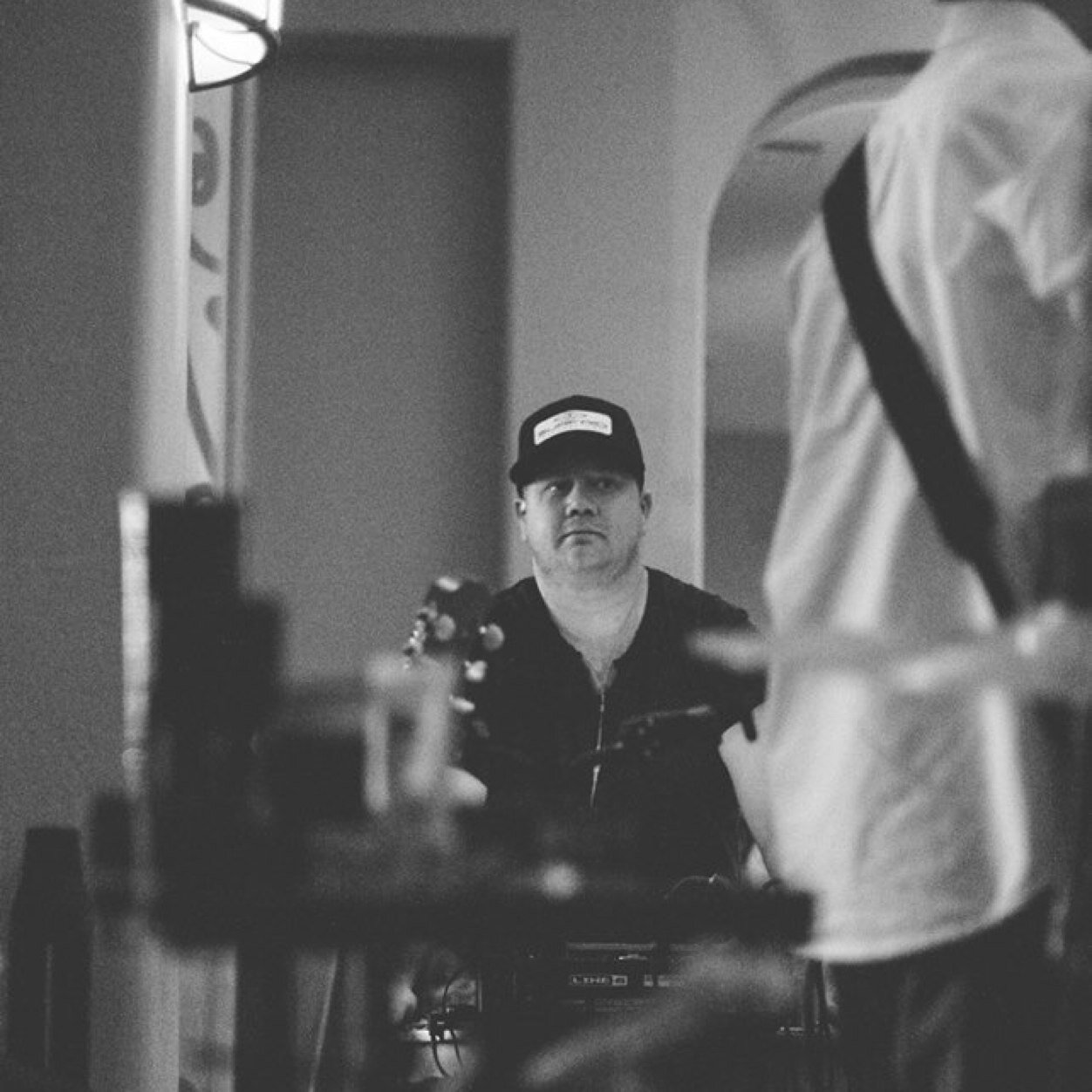 Guitar tech @jason_mraz | Avid high-five enthusiast | Nap Olympian