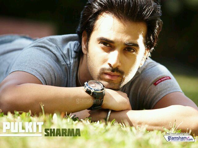 Pulkit Samrat Fanpage