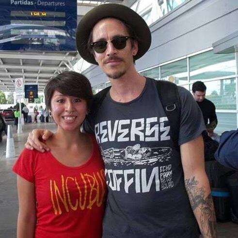 Me gusta mucho escuchar música, pero hay una banda que me vuelve loca cuando la escucho y esa banda es mi favorita es Incubus ♥♥♥ I love you guys!!!