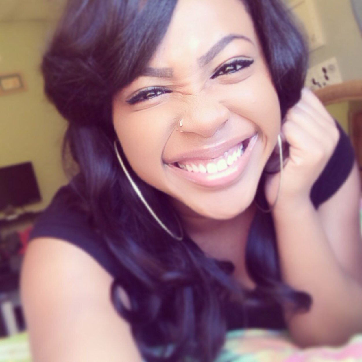 I live with my eyes opened, my head focused, and my heart locked. #CollegeStudent #GSU #OneLife #NickiWife #Tonya_Duece
