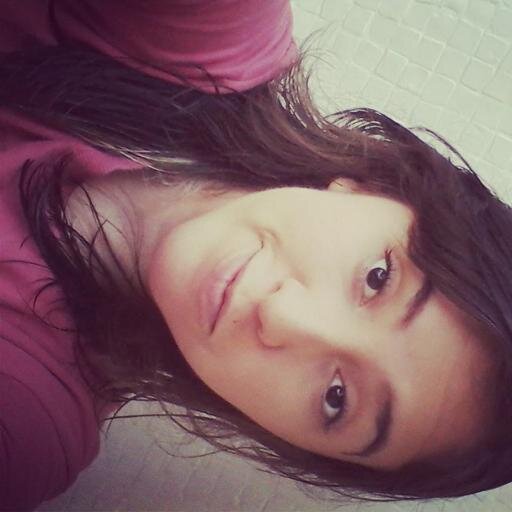 Soy una mezcla de emociones que varían según el lugar, el tiempo & las personas que me rodeen.♥ (: