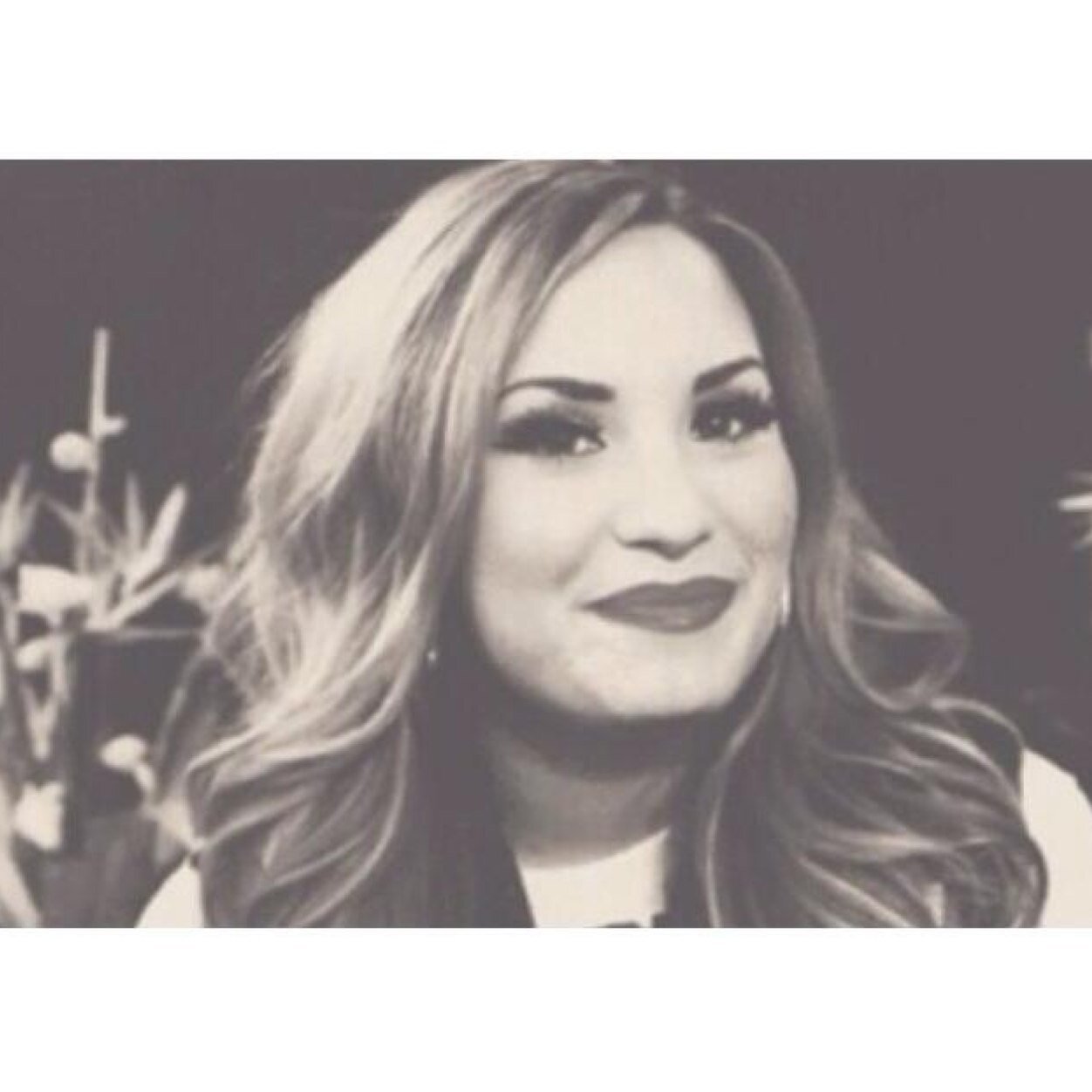 please follow @ihonordemetria ilysm