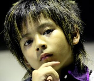 Makin keren makin aneh-makin aneh makin keren