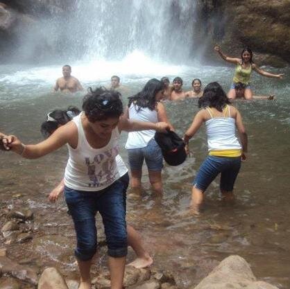 Gelizear's profile picture. Bachiller en Economía y Finanzas, amo los animales, disfruto de la compañía de los buenos amigos.