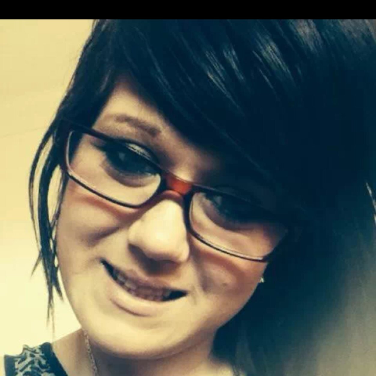 Female; Eighteen; Music does play a big part in my life; But family,friends&especially my boy means more!! «3 facebook-lauren stephanie diamond