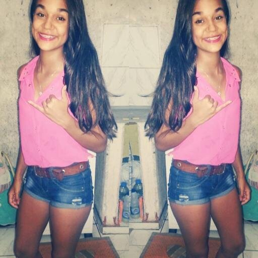 Sabe o que me inspira não é só sua boca, seu rosto, sua pele, seu jeito ou seu beijo, mas simplesmente o fato de você existir. Gabriel Vinicius ♥