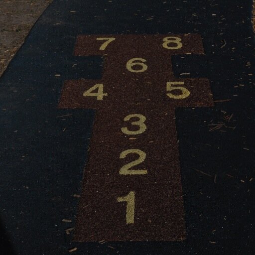 nettiebomb's profile picture. 