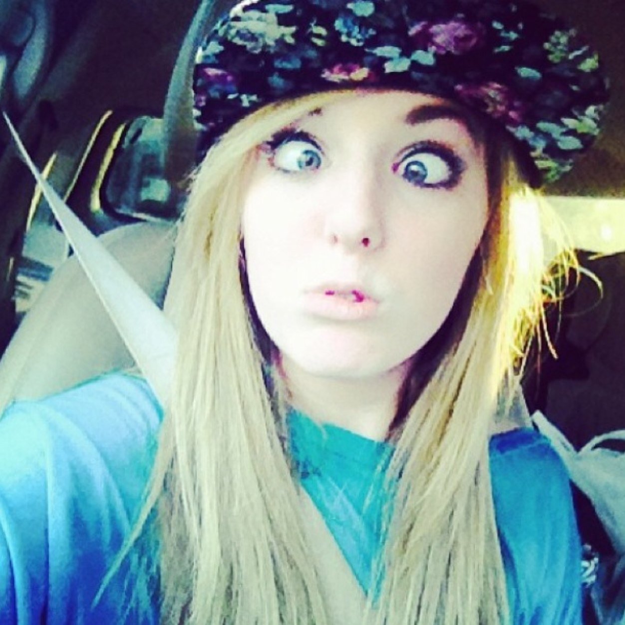 call_me__kk's profile picture. 