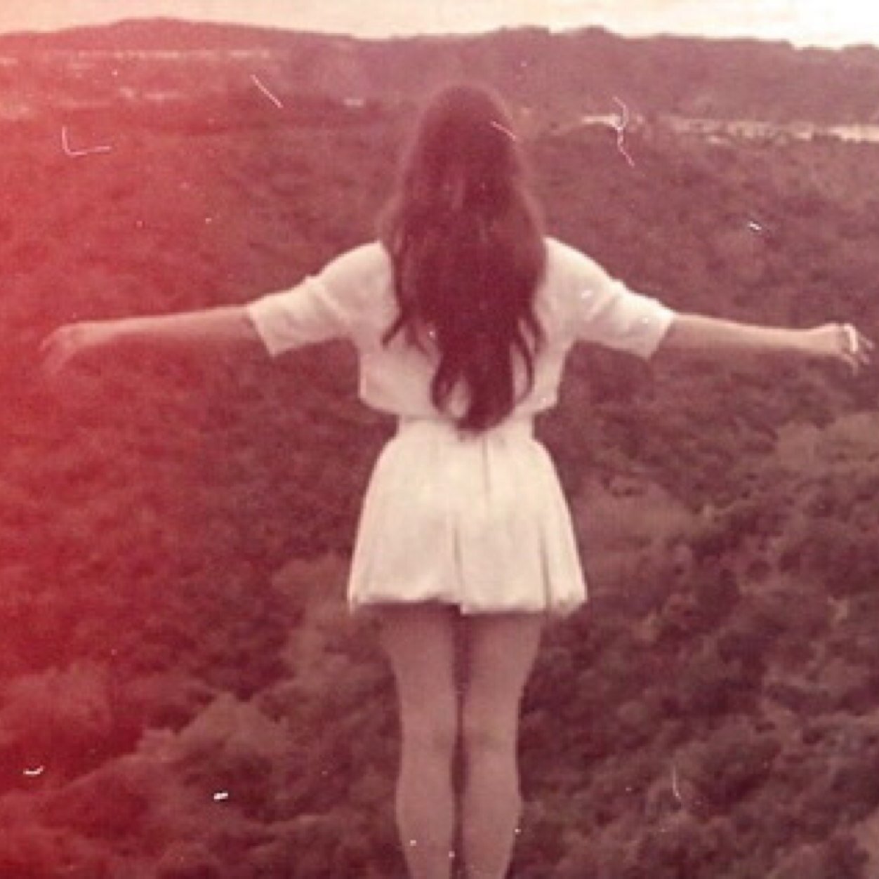 La vida es lo que te pasa mientras estás ocupado haciendo otros planes. John Lennon. 


Snap: belen.salgado
