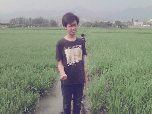 •pin: 2a7f2755 | smpn 50 bandung | 7M | 8G | 19 oktober 1999•
