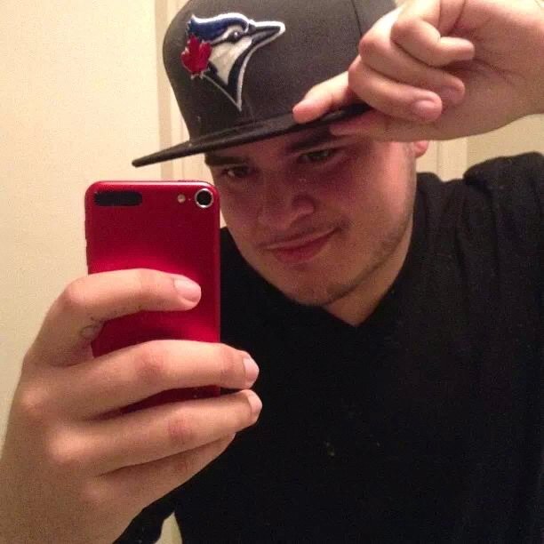 Age-22/ Intagram- @ Romeo_KnowsBest / #TakenByDaBest @sarag2513 / Follow Me & Watch Your Life Become 1000 Times Better +IFollow Back