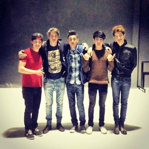 AMAMOS A @somosCD9 http://t.co/3KCUDnnqUl…