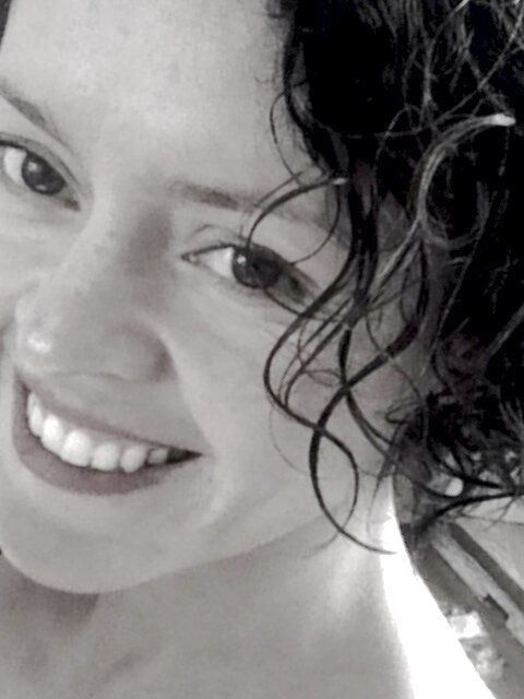 Doctora en Artes y Diseño, FAD, UNAM. Óptica, luz, tecnología, ciencia y arte. Investigación, divulgación, interdisciplina. Fundadora de  @iefectodoppler