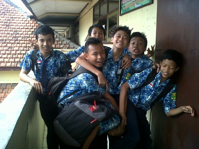 7E SMP N 1 NGAWI