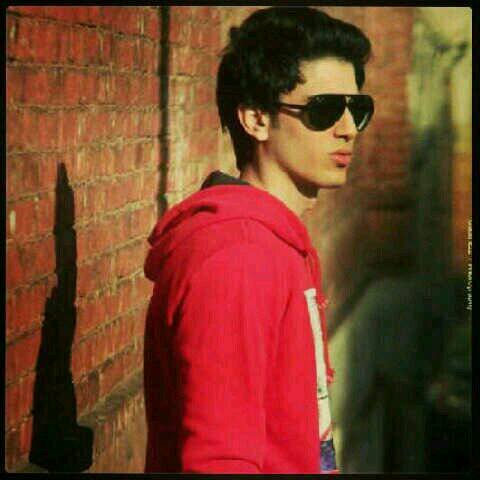 BBM : 7C92378A   Kik : BahaTharwat    What'sApp : 01146068557       https://t.co/CzXgGgzQYp