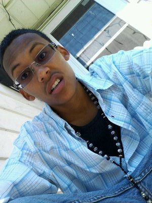 Laf Wit Many But Dont Trust Any' '' Let This Money Get Longer, Mind Get Smarter, Heart Get Colder, & I Get Stonger' Just Let It Begin.$$*.