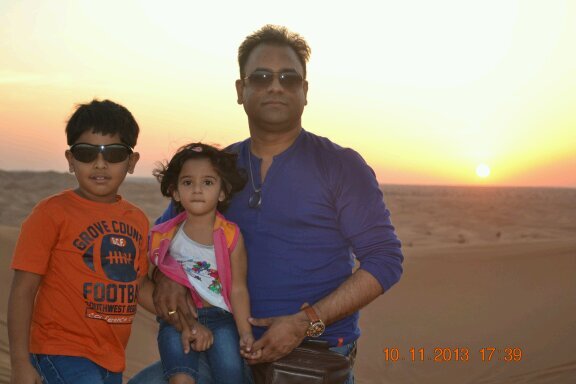 Love honest politics and hate arrogant people and snobbish attitude. Love life as it comes and love to try the unexplored stuff.