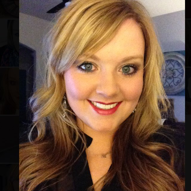 I'm an Oklahoma girl, sonographer, I cheer for the sooners! Boomer! Dog mom. Country music lover.