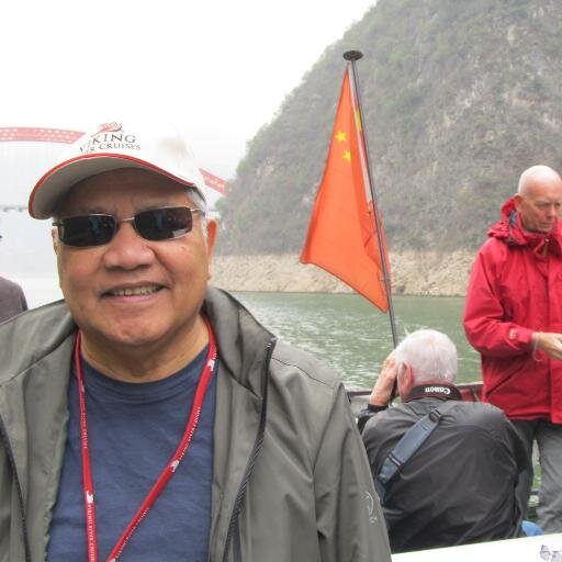 Passionate student of the Internet and Internet Marketing, positive thinker, networks with like-minded folks, loves to travel, a work in progress.
